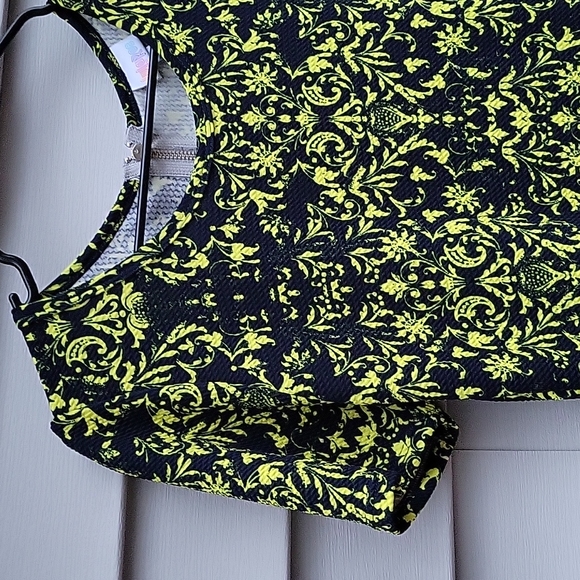 LULAROE AMELIA DRESS NWOT - Picture 2 of 16